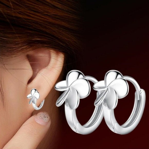 Jewelry - New 925 Silver Flower Earrings